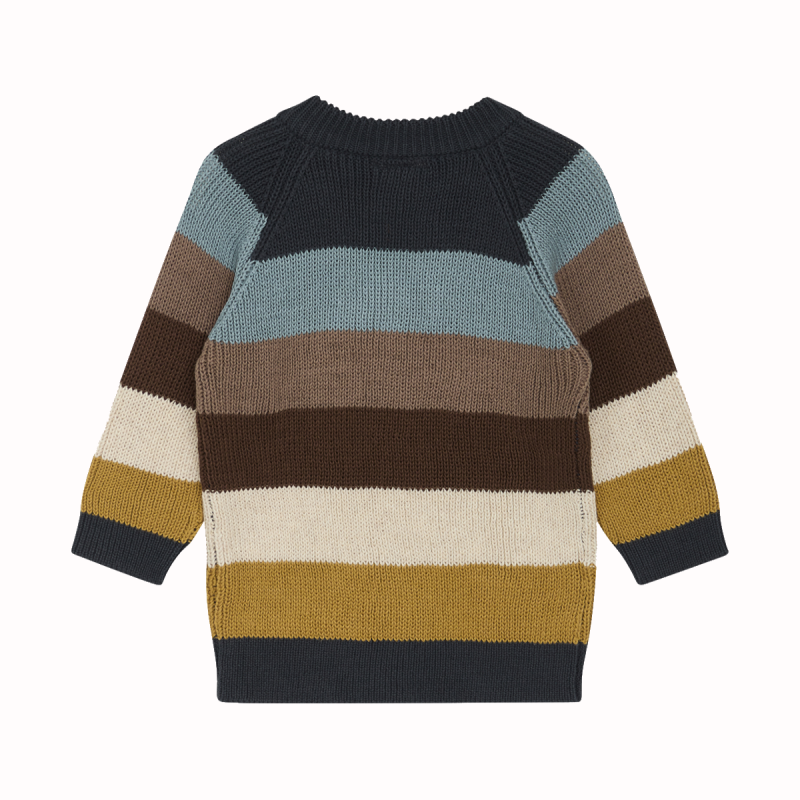 pullover in maglia rasata ha una trama a strisce multicolor, rifiniture a costine e chiusura con bottoni su spall