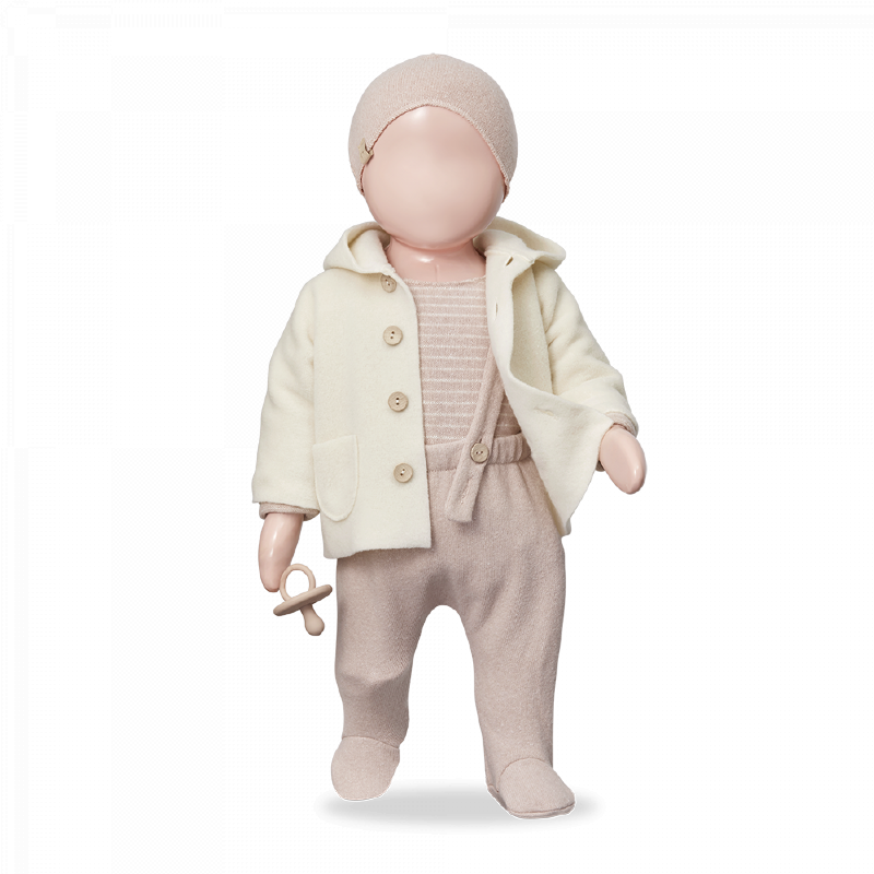 Completo neonata, con salopette e maglia rosa. Giacchina bianca.
