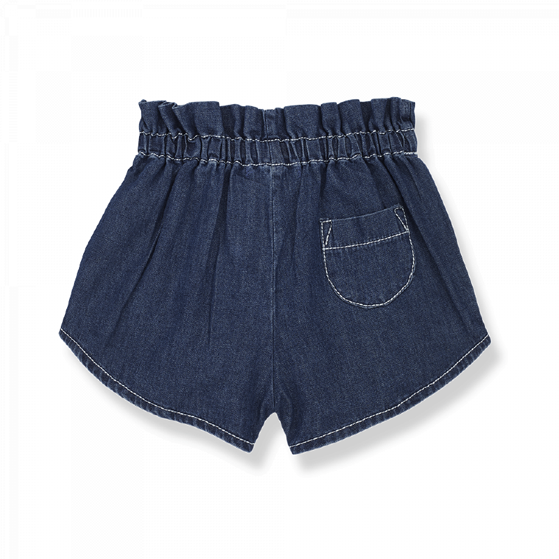 shorts bambina denim, firmato 1+ in the Family. Elastico in vita, tasche laterali, taschina applicata posteriore, laccetto frontale, cuciture a contrasto