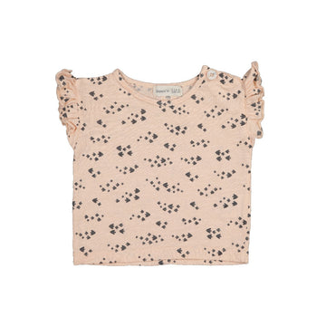 t-shirt da bambina in cotone biologico di altissima qualità, con maniche a volant, tonalità rosa pastello e la stampa di tanti branchi di pesci. Un capo fresco e comodo con apertura tramite bottoni lungo spalla